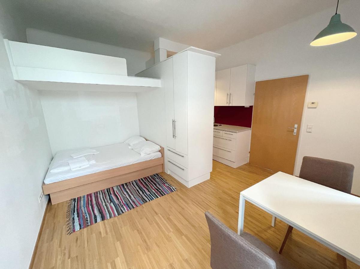 Gartl Hostel *